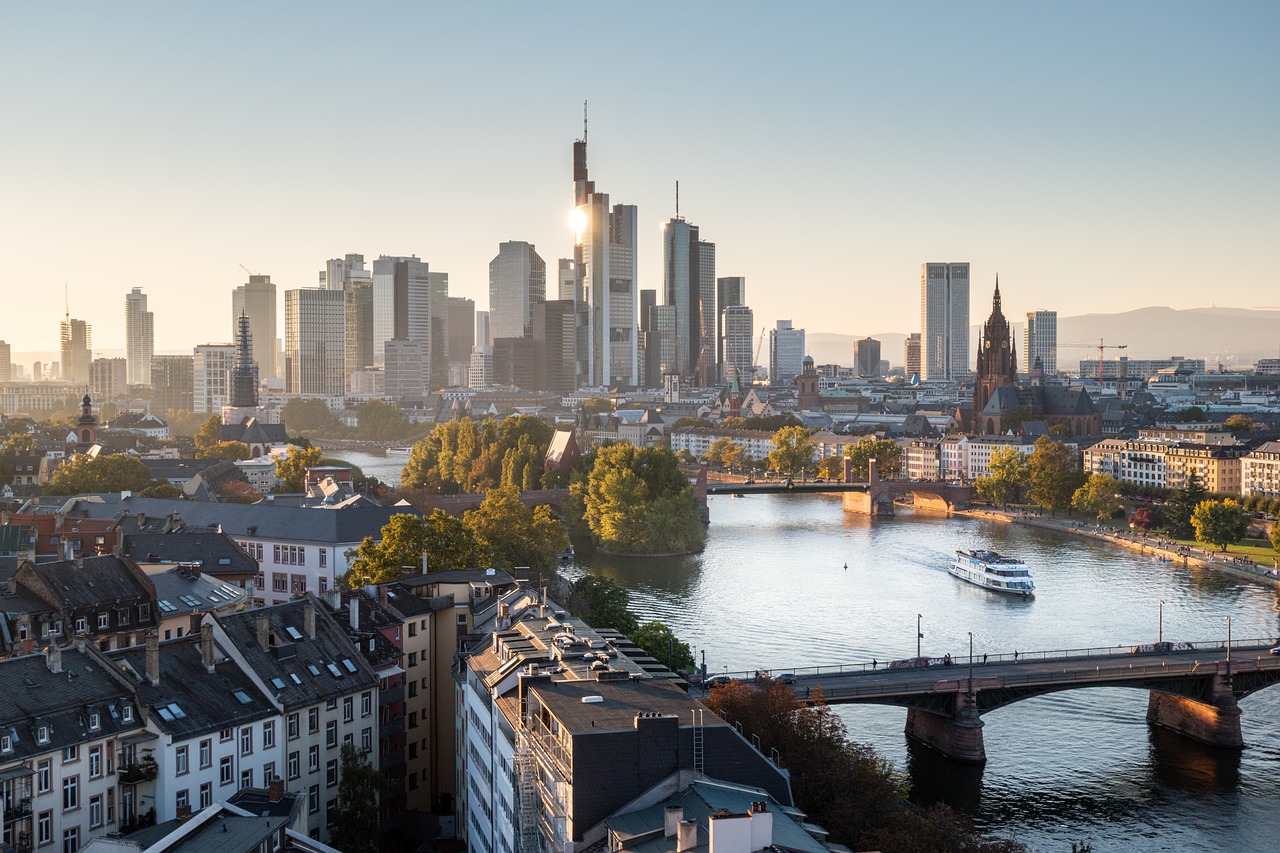 skyline, frankfurt, city-7022749.jpg